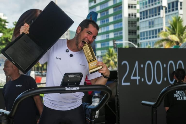 Brasileiro bate recorde mundial ao correr 188 km em esteira por 24 horas
