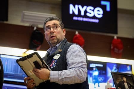 Dow Jones supera 50.000 pontos e Nvidia salta conforme gastos com IA entram em foco