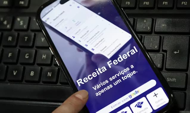 No último dia de entrega da declaração do Imposto de Renda, Receita Federal paga o maior lote de restituição da história