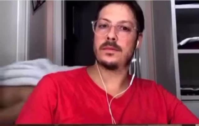 Fábio Porchat revela preocupação com uso constante do celular: “Tipo droga”