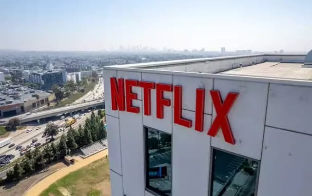 Ben Affleck negocia venda de sua produtora especializada em IA para a Netflix