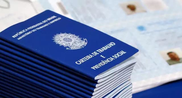 Desemprego no Brasil cresce com perdas de vagas de trabalho na saúde, educação e construção