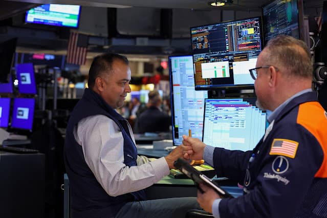 Wall St recua na abertura com nervosismo após fracasso de negociações entre EUA e Irã