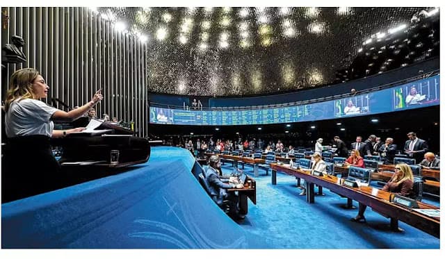 Crime inafiançável: entenda projeto que equipara misoginia ao racismo