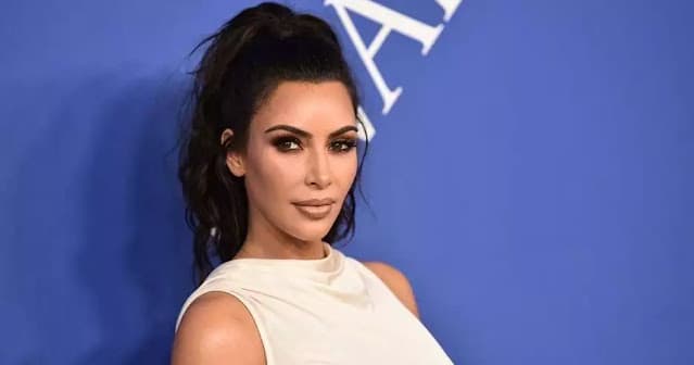 Kim Kardashian revela cuidados com a saúde: “35 suplementos por dia”
