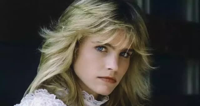 Morre Jennifer Runyon, atriz de “Os caça-fantasmas” e “Barrados no baile”, aos 65 anos