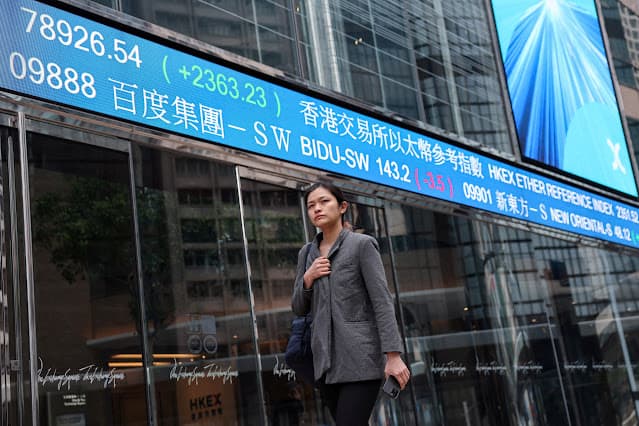 Ações da China e Hong Kong fecham em baixa com queda no apetite por risco
