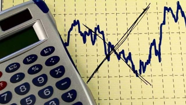 Banco Central afirma que a guerra no Oriente Médio exige política de juros restritiva no Brasil