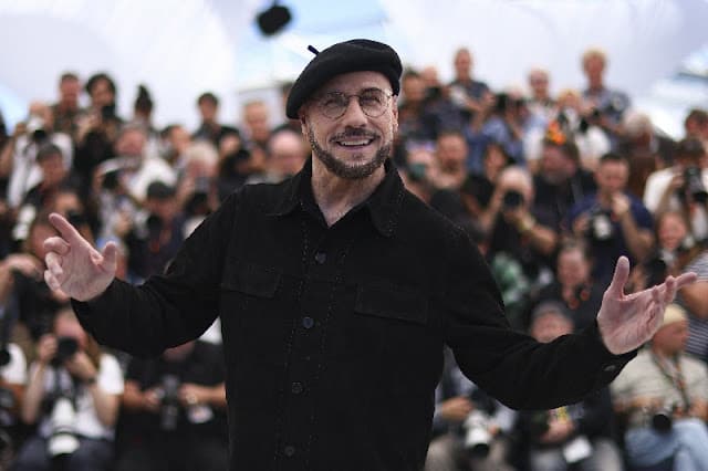 John Travolta não tem certeza de que voltará a dirigir após estreia em Cannes