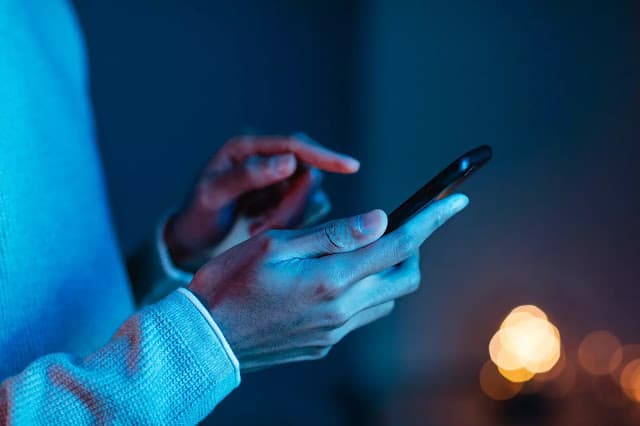 Saiba como ler mensagens do WhatsApp sem que a confirmação de leitura apareça