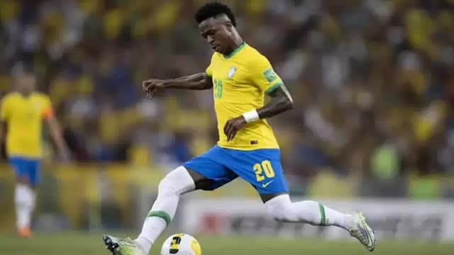Fifa define a equipe de arbitragem para a estreia da Seleção Brasileira na Copa do Mundo