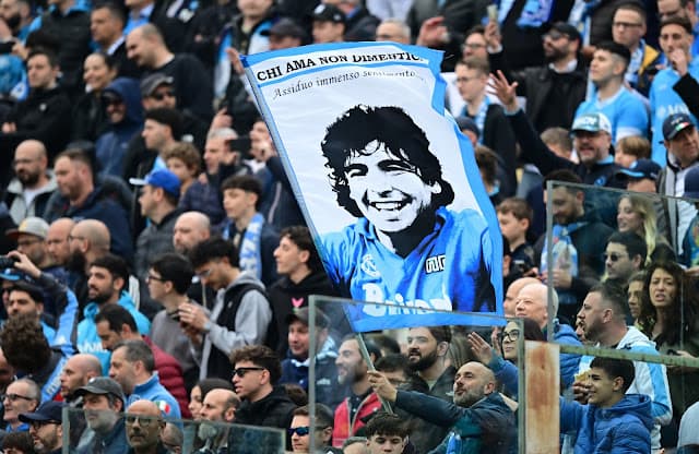 Novo julgamento sobre morte de Maradona começa na Argentina