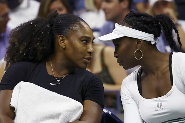 Serena vai retomar parceria com Venus após receber convite para duplas em Wimbledon
