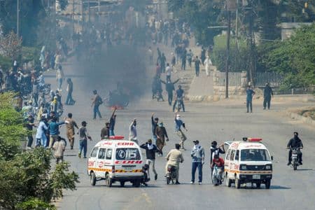 Israel afirma que sua força aérea atacou Teerã novamente após matar Khamenei