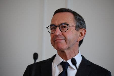 Conservador Bruno Retailleau concorrerá à Presidência da França em 2027